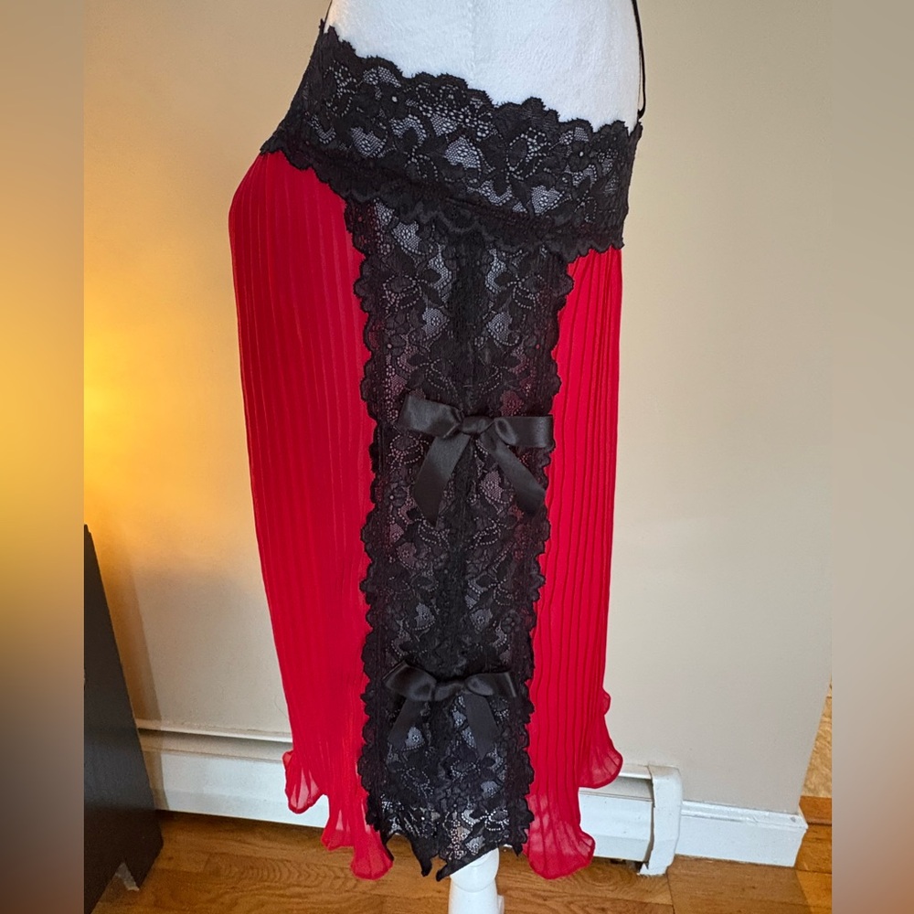 🎾Lace Pleated Baby Doll - Picture 3 of 6